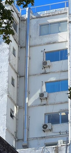 Chimenea en fachada
